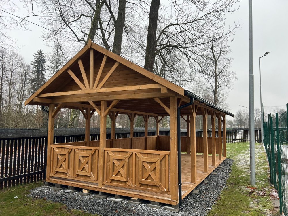 Lynwood ballīšu lapene – 6 × 4 m