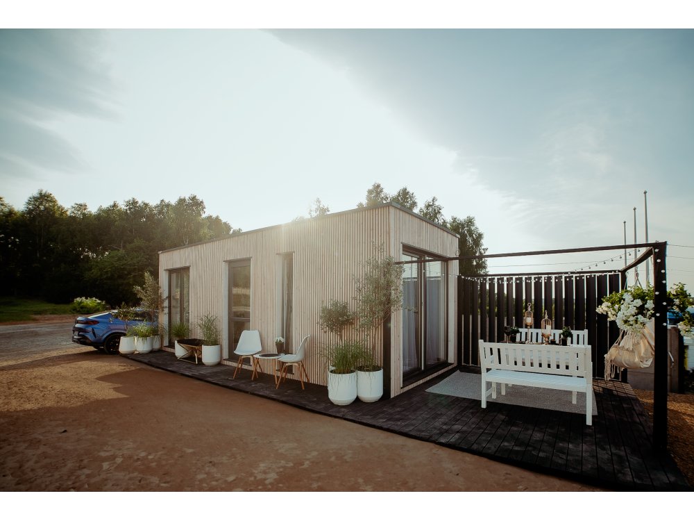 Ridgeway moduļu māja – 8 × 3 m | 24 m²